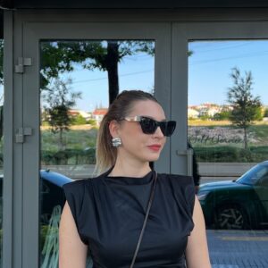 Yelebit güneş gözlüğü