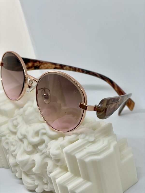 Yslpink güneş gözlüğü