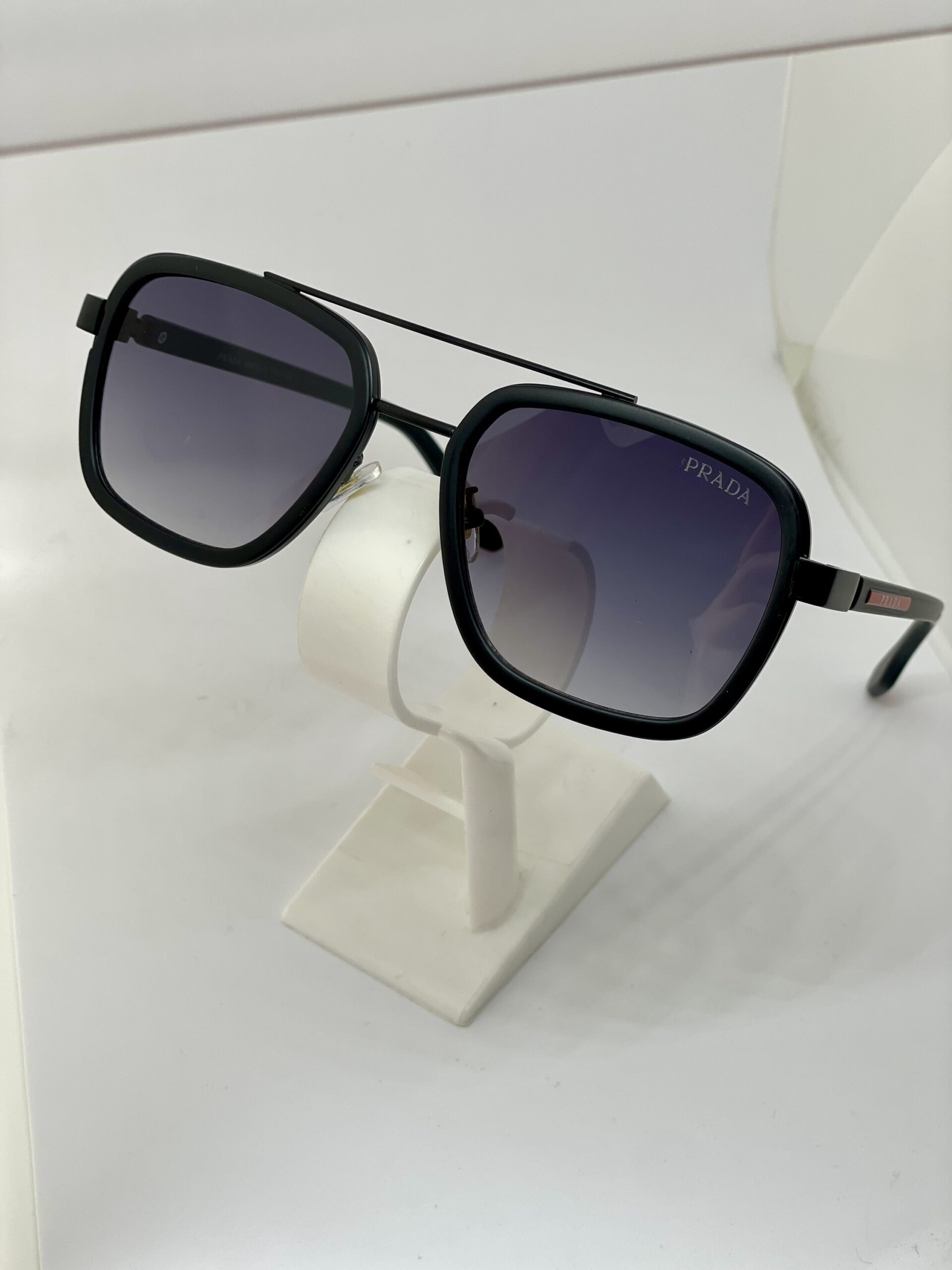 Prenig güneş gözlüğü - Görsel 1