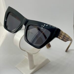 Yelebit güneş gözlüğü