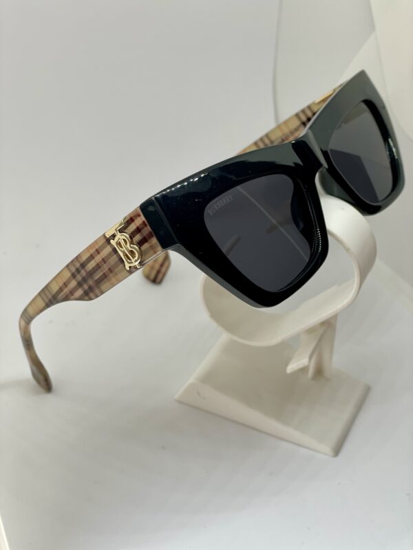 Yelebit güneş gözlüğü