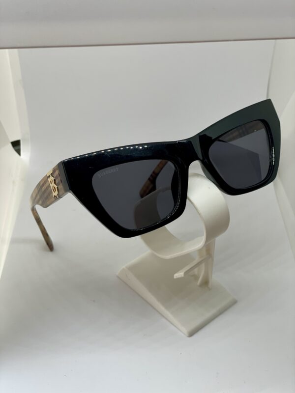 Yelebit güneş gözlüğü