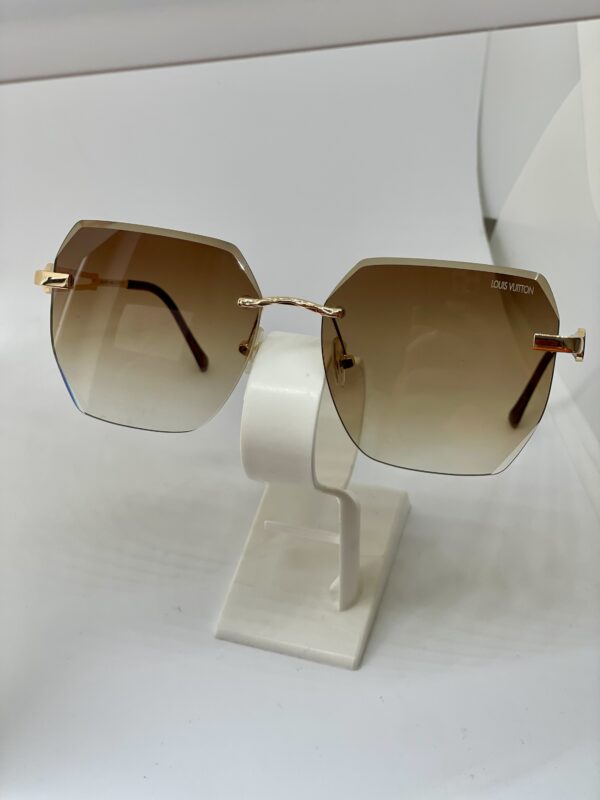 Lenemi güneş gözlüğü