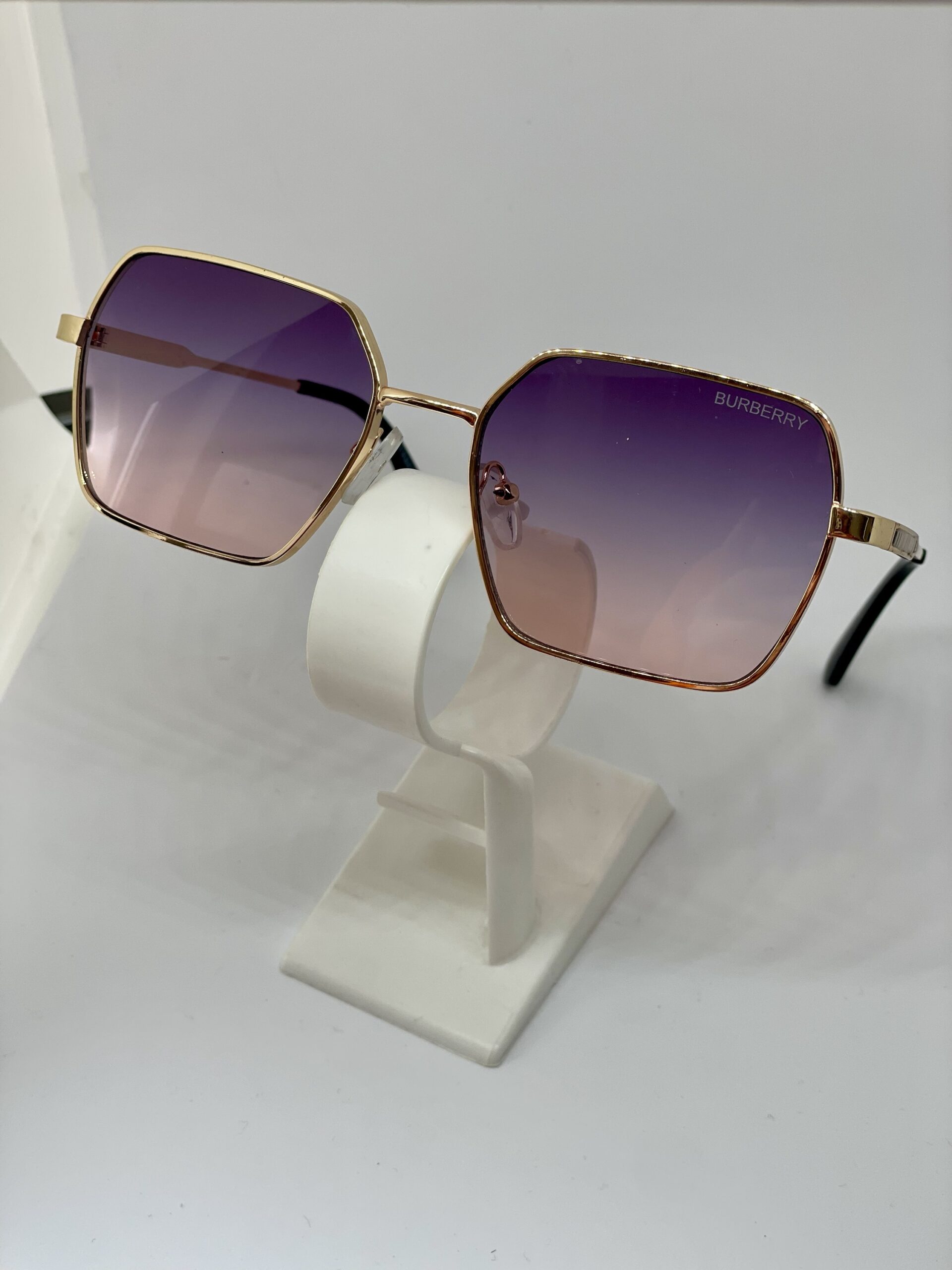 Berattin güneş gözlüğü - Görsel 1