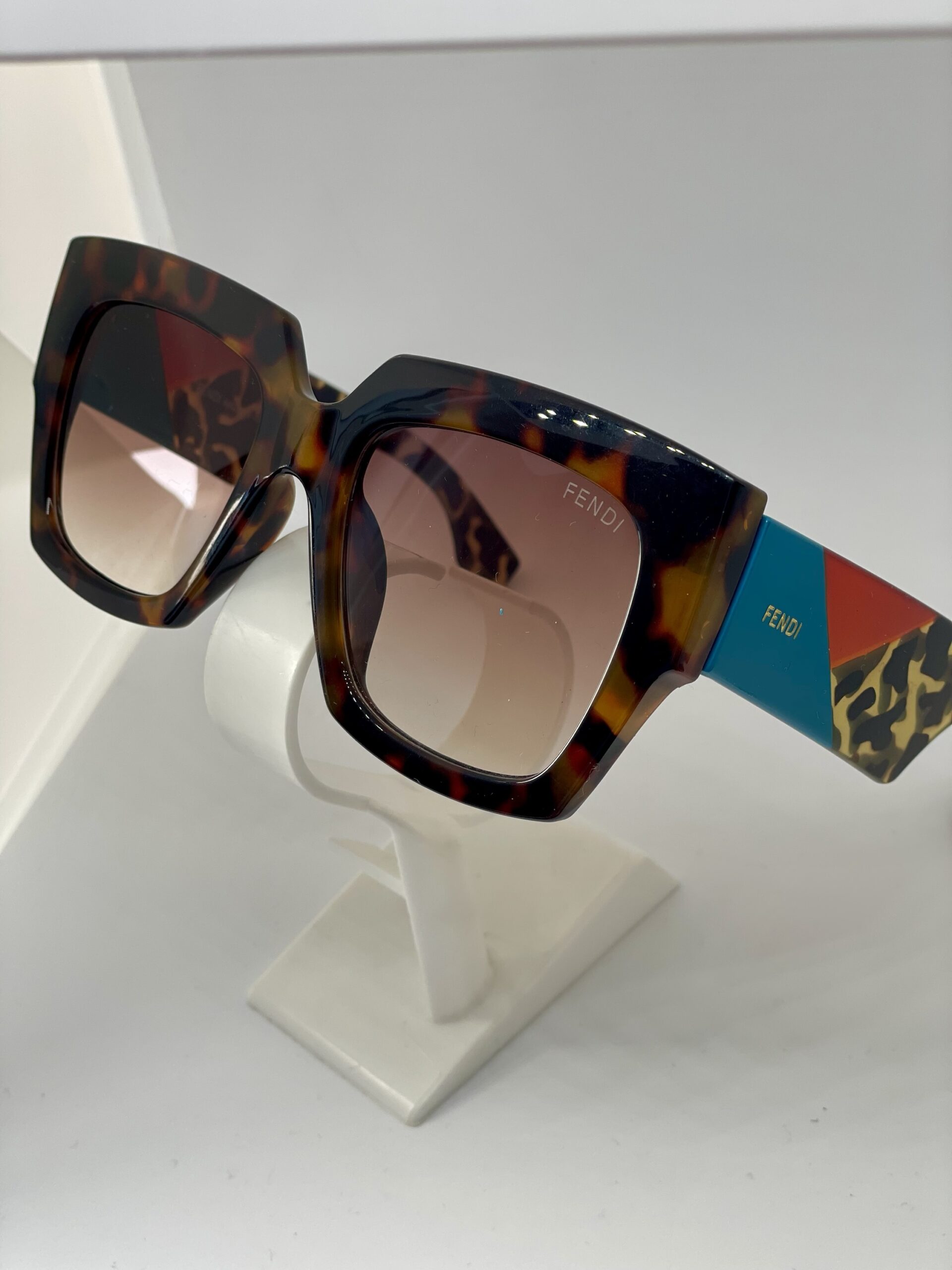 Fernei güneş gözlüğü - Görsel 1