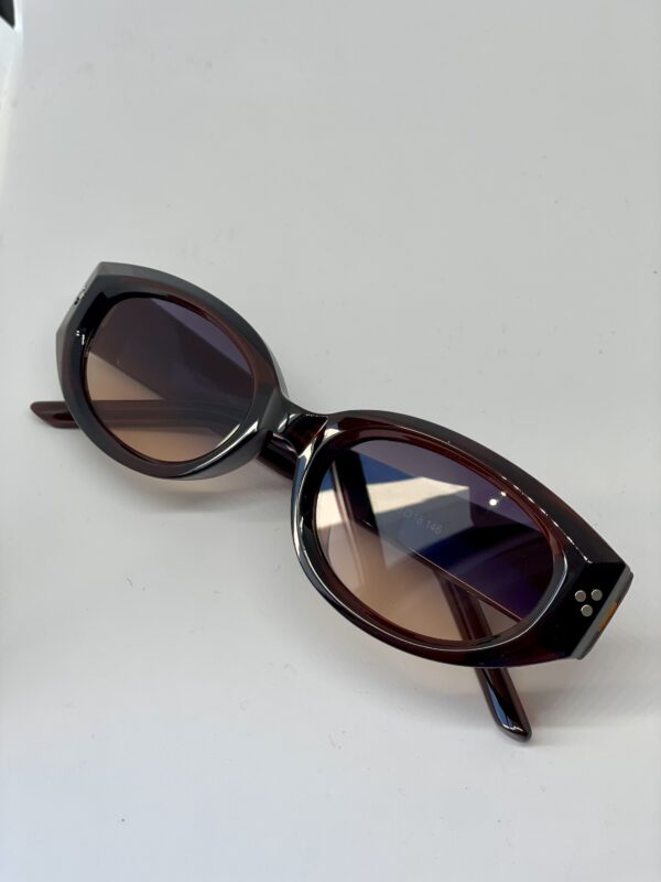 Seline güneş gözlüğü