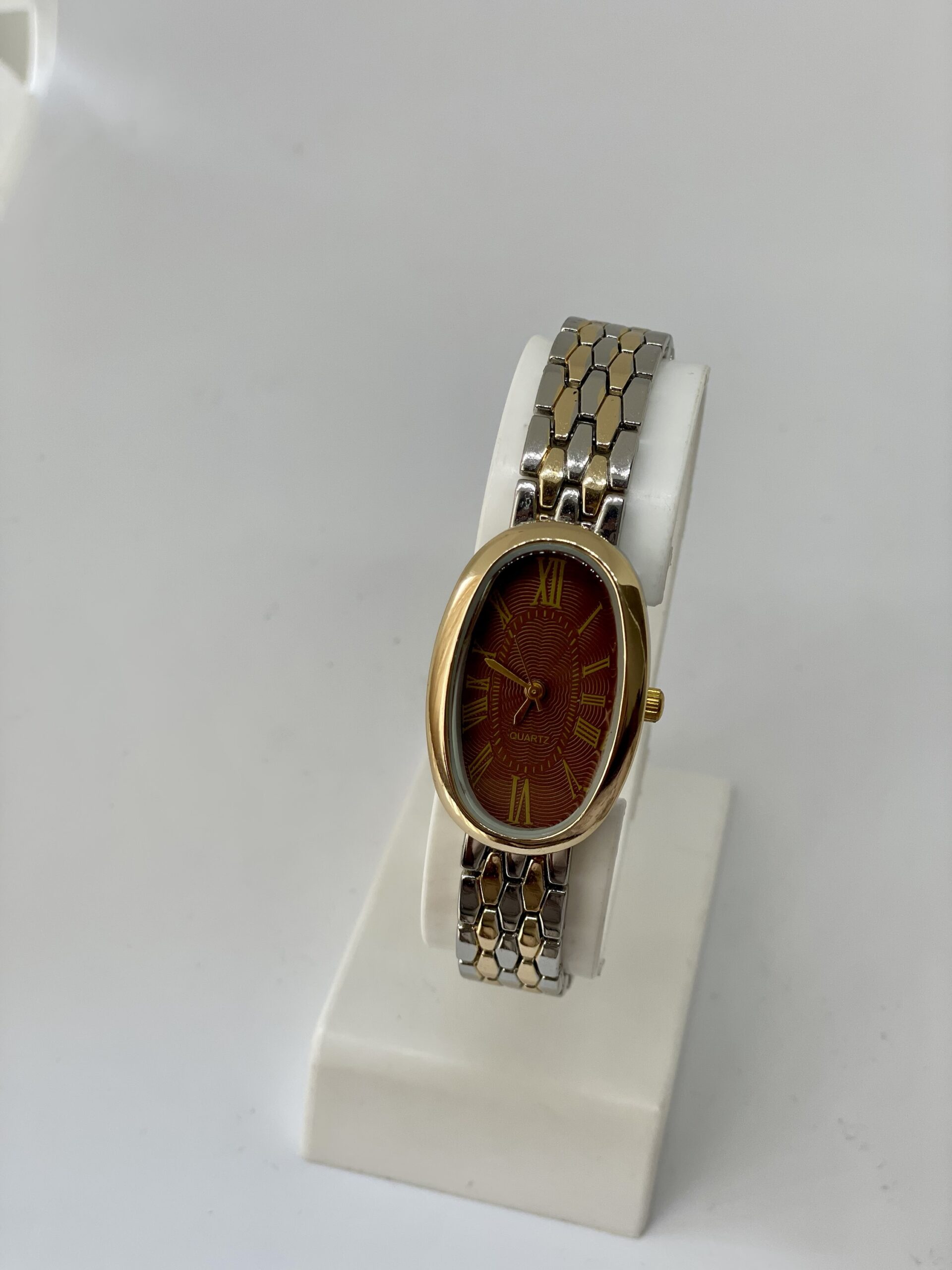 Oval vintage saat - Görsel 1