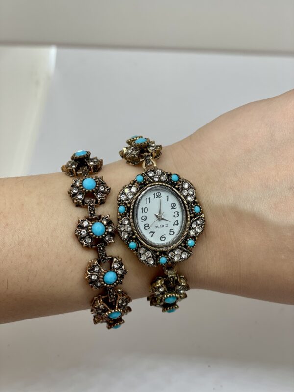 Mavi taşlı vintage saat