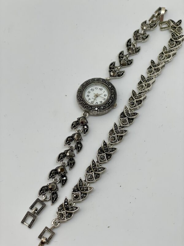 Gümüş vintage saat