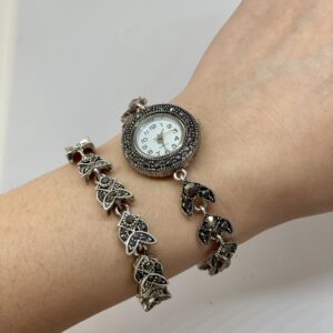 Gümüş vintage saat