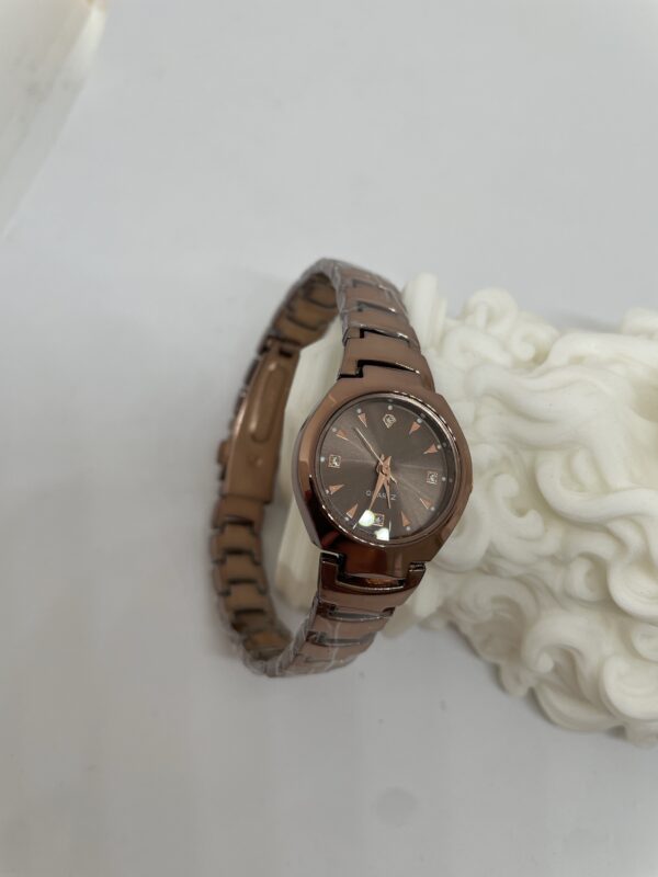 Brown saat